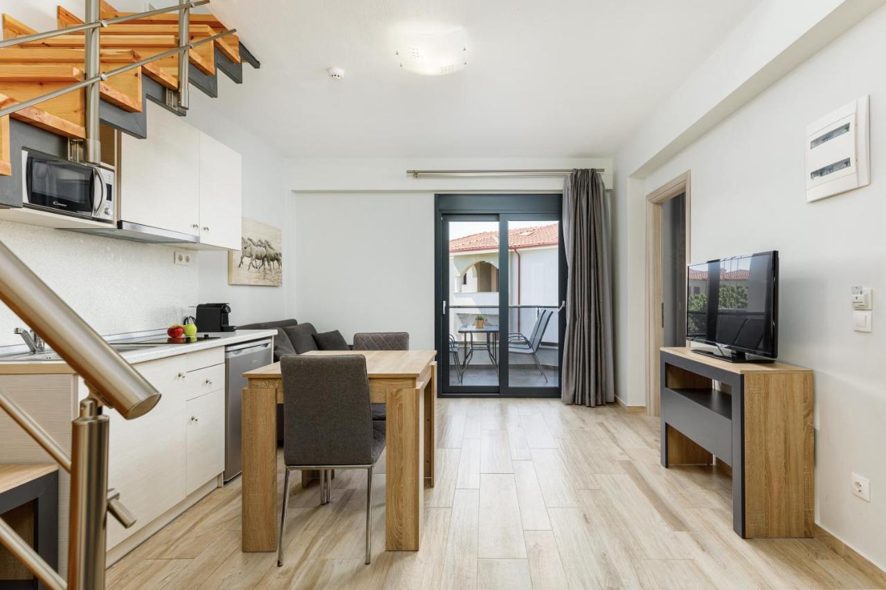 Ilis Villas Nikiti  Exterior photo